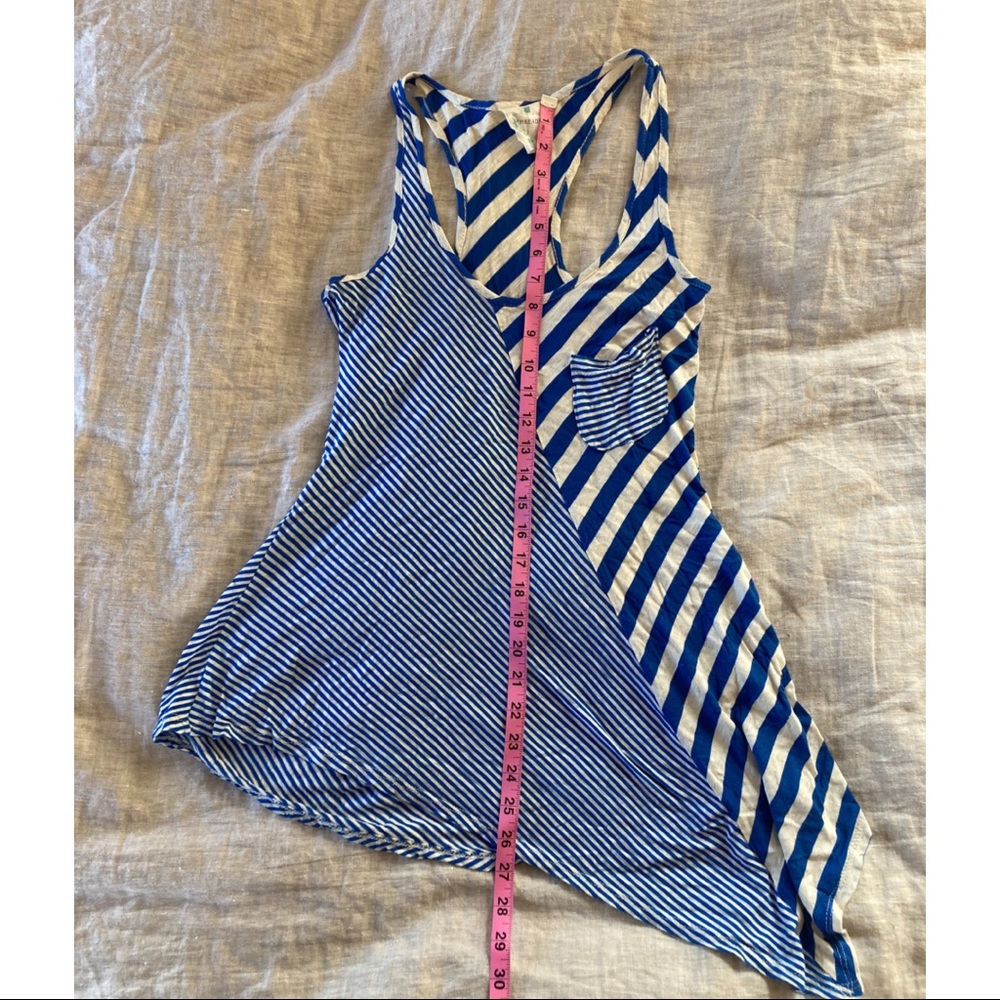 Asymmetric Racer Back Striped Tank Top - Picture 6 of 9